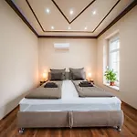White House Apartament Mişcolţ
