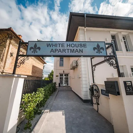 Apartament White House